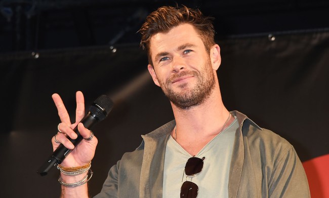 Chris Hemsworth Pays Ryan Reynolds Back For His Moms Trash Talk