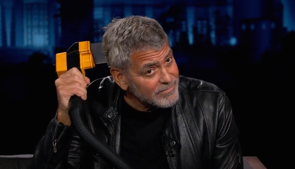 Clooney Demonstrates His Mad Flowbee Hair Cutting Skills For
