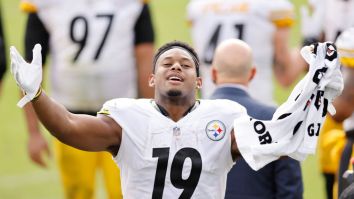 JuJu Smith-Schuster Is Back Dancing On Tik Tok After The Steelers Clinched The AFC North