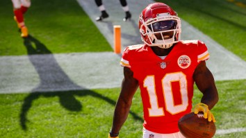 Very Fast Man Tyreek Hill Sets Unfathomable Rules For 100-Yard Race With Very Slow Man Adam Schefter