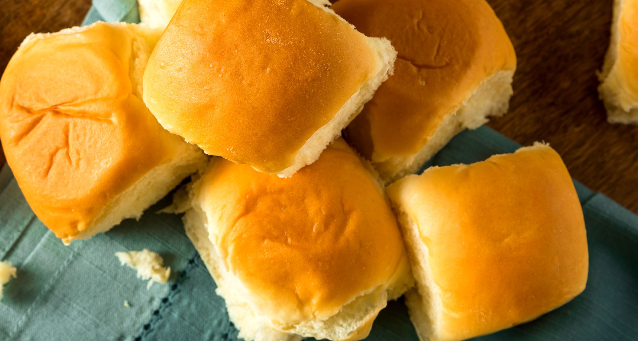 Man Files Lawsuit Over 'Hawaiian Rolls' Because They Are Not Made In