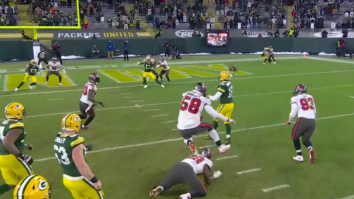 NFL Fans Question Aaron Rodgers For Not Running The Ball In For A TD During Crucial 3rd-And-Goal