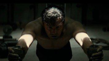 Bodybuilders Try ‘Batman v. Superman’ Workout And Can’t Finish Last Exercise