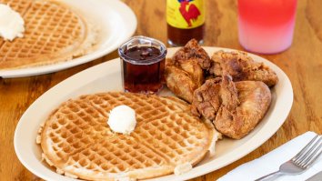 An Armed Robber At Roscoe’s Chicken And Waffles Only Demanded Food And Honestly, I Get It