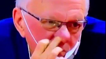 Syracuse Head Coach Jim Boeheim Picking His Nose And Feasting On A Booger Is A Video You Need To See Today