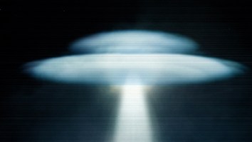 Numerous Reports Of A Mysterious UFO Flying Then Disappearing Over Florida Has Area Residents Shook