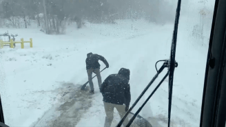 Ohio State Basketball’s Team Bus Got Stuck In The Snow Before Tonight’s Top-10 Matchup