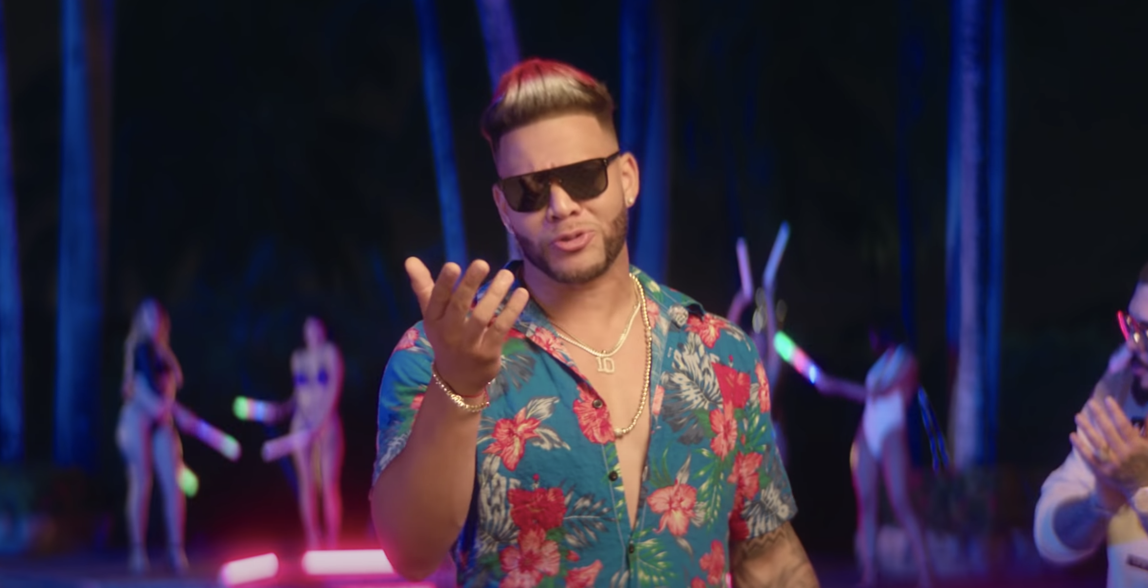 White Sox 3B Yoan Moncada Dropped A Banger Music Video, Joining A Solid  List Of Baseball-Playing Musicians - BroBible