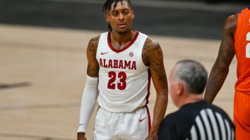 Alabama Basketball Fan Buys Billboards To Send Messages To The Team, Isn’t Pleased With Their Rebounding Efforts