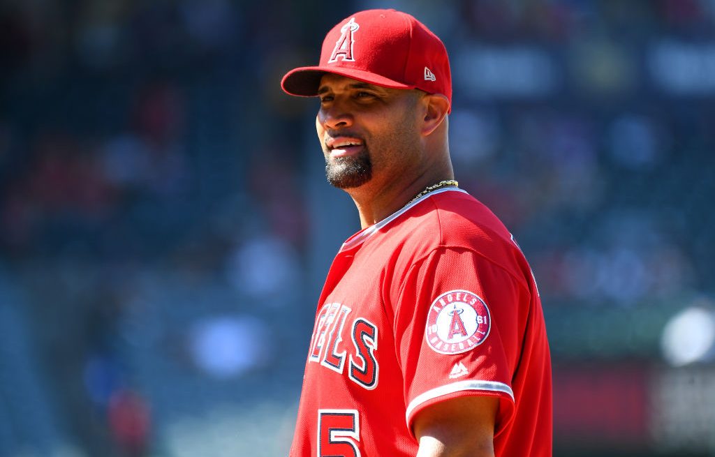 Baseball Notes: Furcal reaches agreement to stay in Los Angeles