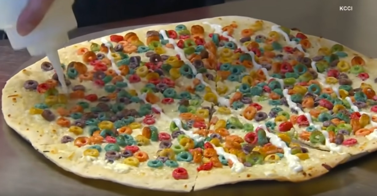 Restaurant That Makes A Froot Loops Pizza Is Grossing Out The Internet ...