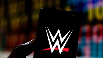 Former WWE Star Recalls Being Forced To Apologize For Checking His Phone At The Wrong Time