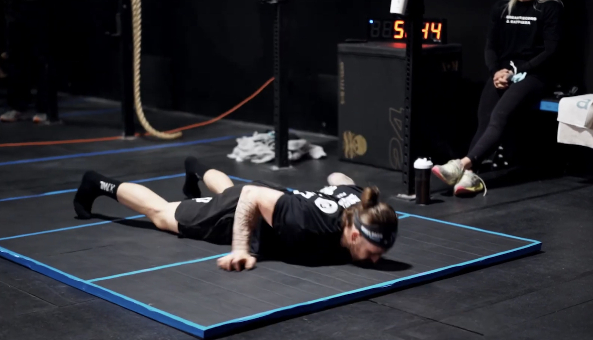 Guy Sets ChestToGround Burpee World Record By Doing One Every Four