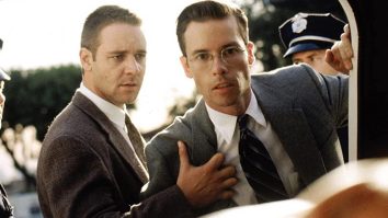 Guy Pearce Details Getting Beaten Up By Russell Crowe In His First American Movie