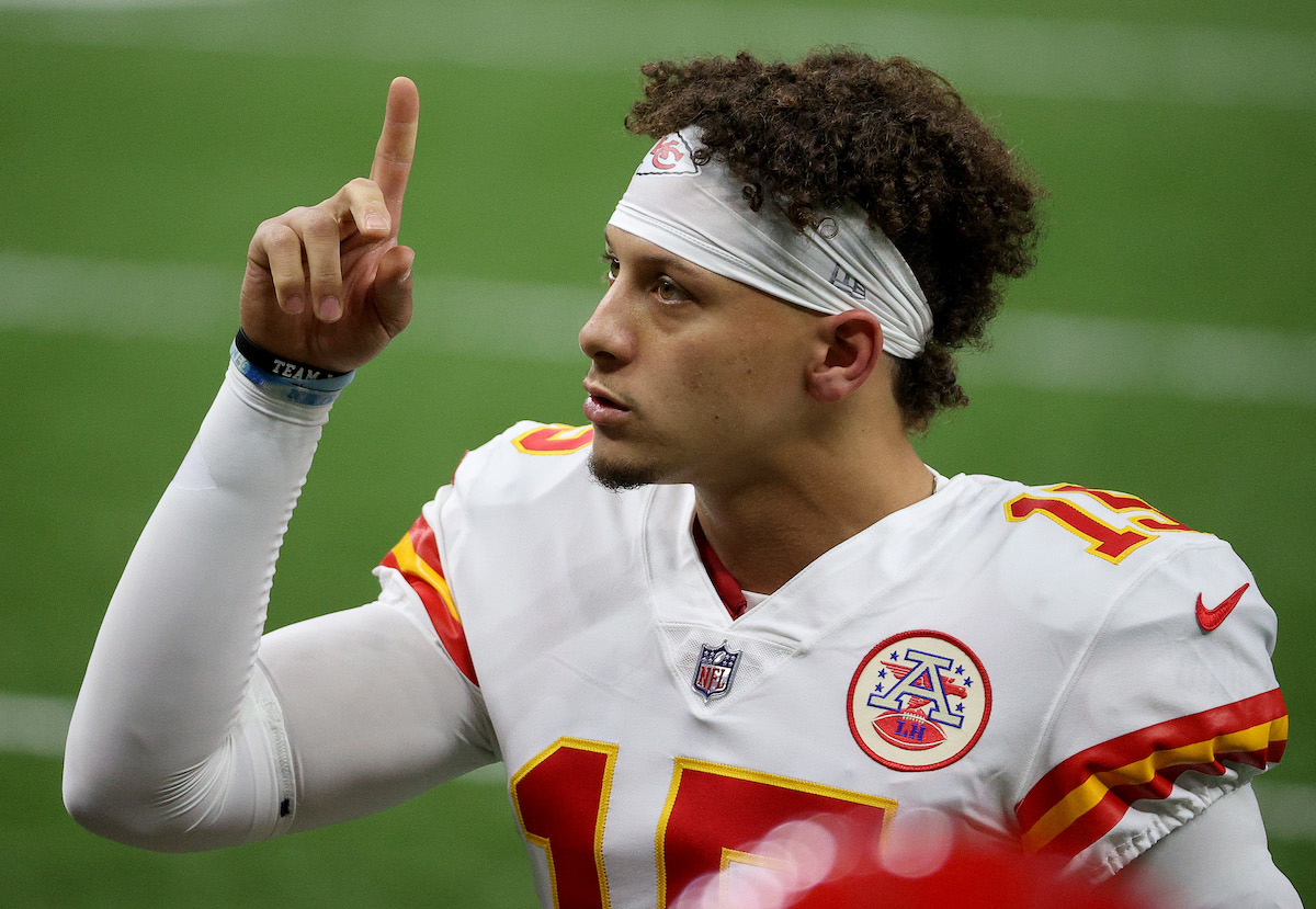 Chiefs QB Patrick Mahomes gets into the digital cards industry, launching a series of special moments from his life, career