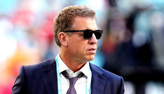 A Shirtless And Shredded Troy Aikman At Age 54 Has The Internet Amazed