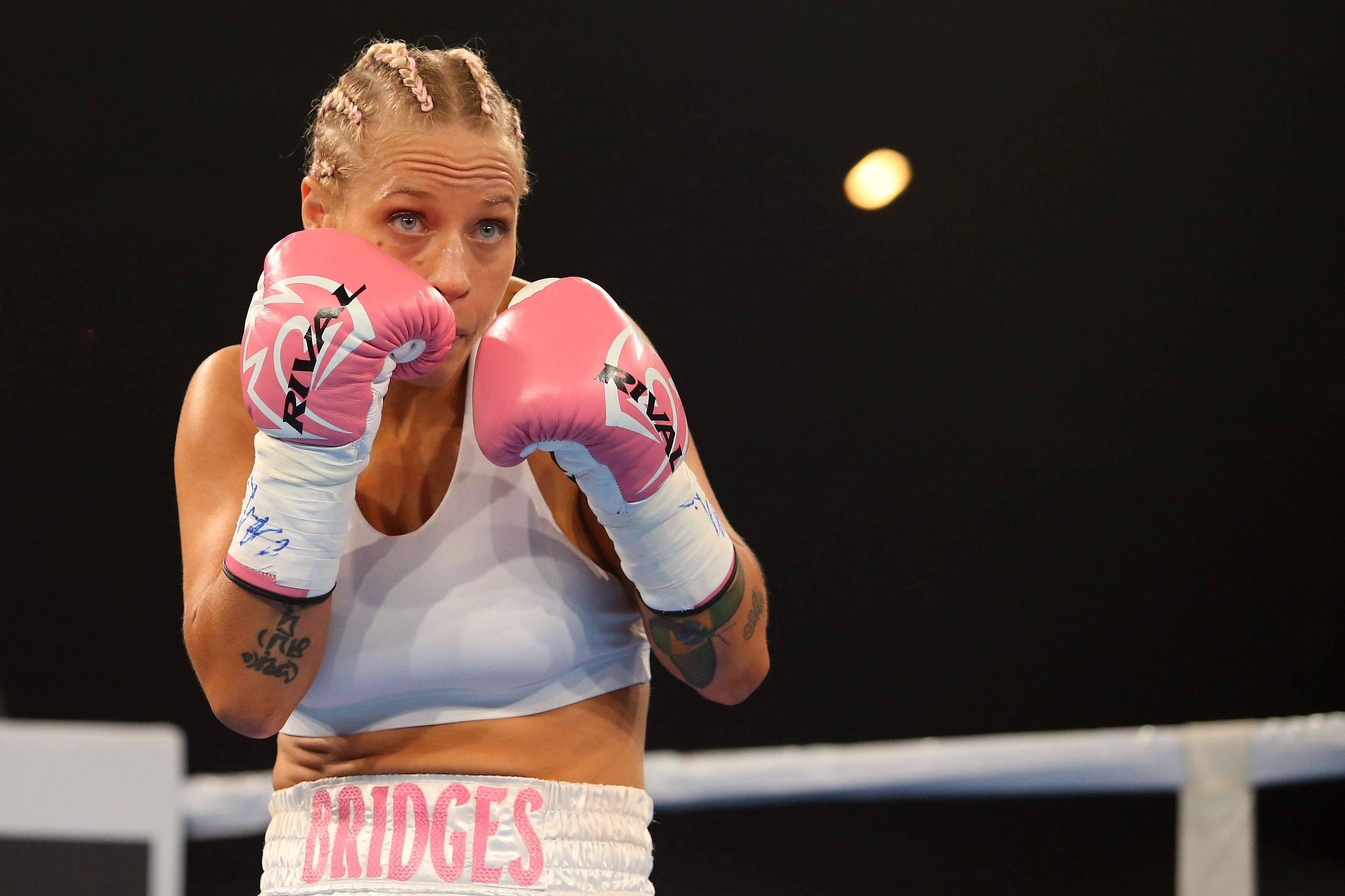 Boxer Ebanie Bridges Shows Off Her Nasty Swollen Eye After Fight - BroBible