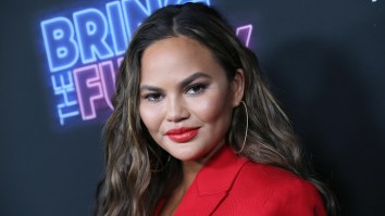 Chrissy Teigen Comes Out Of 3-Week Twitter Retirement, Making Me Look Like A Stupid Idiot