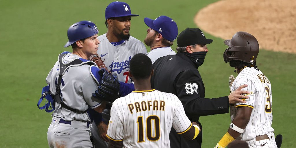 Dodgers Fan Socked In Face In Insane Fistfight At Padres Game