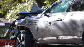 Experts Don’t Buy LA County Sheriff’s Excuse For Not Releasing Cause Of Tiger Woods’ Crash