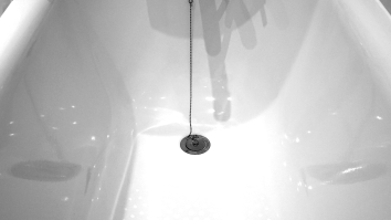 Woman Creeps People Out With Images Of Strange Light Emanating From Her Hotel Bathtub Drain