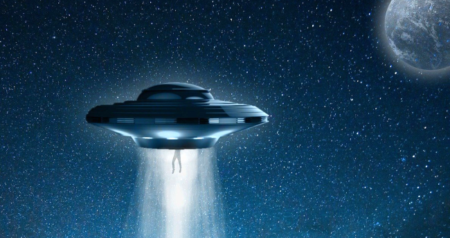 Woman Says Shes Been Abducted By Aliens Over 50 Times Claims To Have Proof