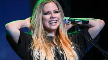 Avril Lavigne Is Bringing Back The Early 2000s With Tony Hawk And ‘Sk8r Boi’ In Her Iconic First TikTok Post