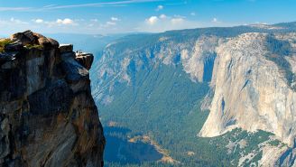 Adrenaline-Craved Brothers Complete Insane, Historic Highline Walk Over 1,600-Foot Gulley In Yosemite National Park