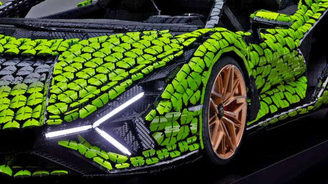 Life-Size Lamborghini Sian Made Of LEGO Took Over 400000 Pieces