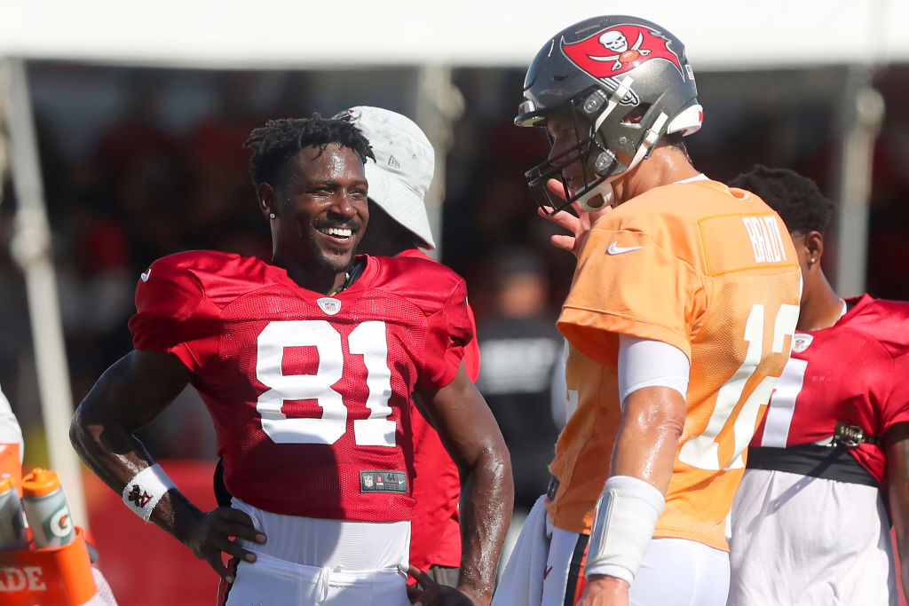 Report: Antonio Brown Kicked Out Of Tampa Bay Buccaneers Practice After  Altercation With Titans Player - CBS Pittsburgh