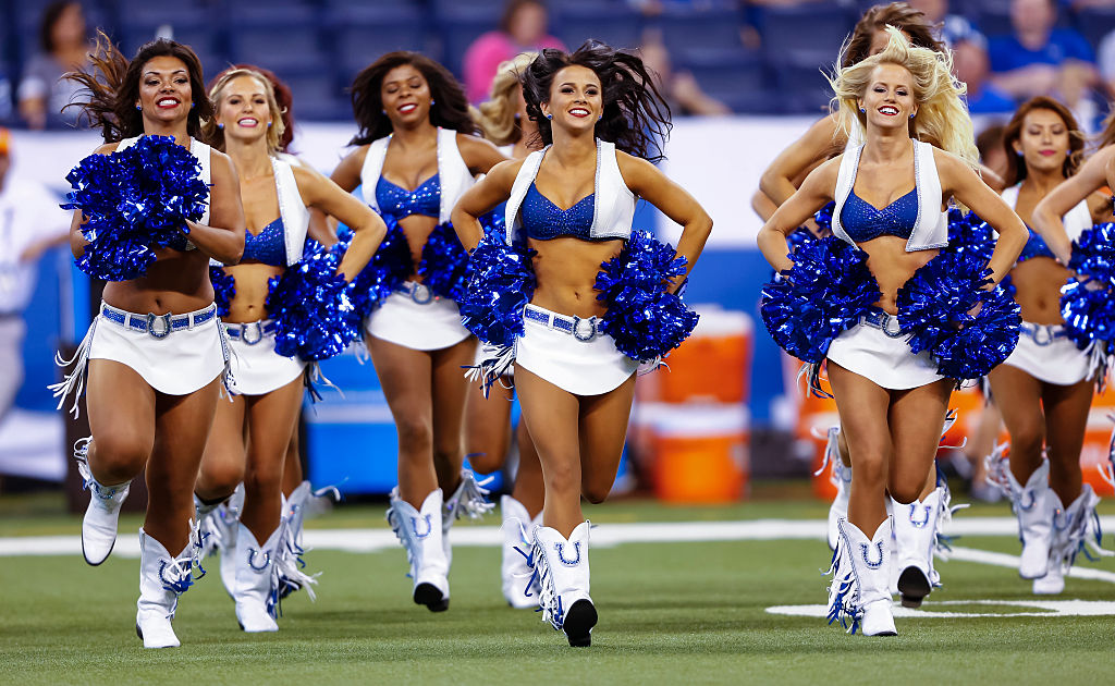 Indianapolis Colts Cheerleaders Trying To Catch Punts Did Not Go Well
