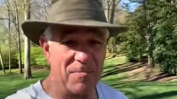 Hilarious 8-Minute Cameo Video Exposes Bobby Valentine For Not Cleaning Up After His Dog