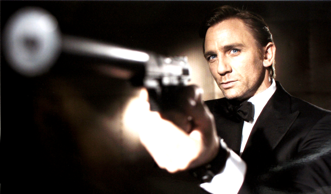 Fans React To Daniel Craig Saying James Bond Should Not Be A Woman