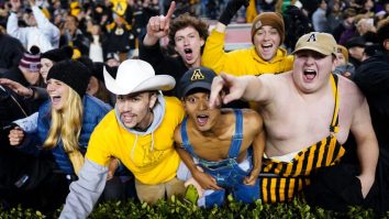 Appalachian State’s ENTIRE Football Stadium BELTING Luke Combs Will Give You Chills