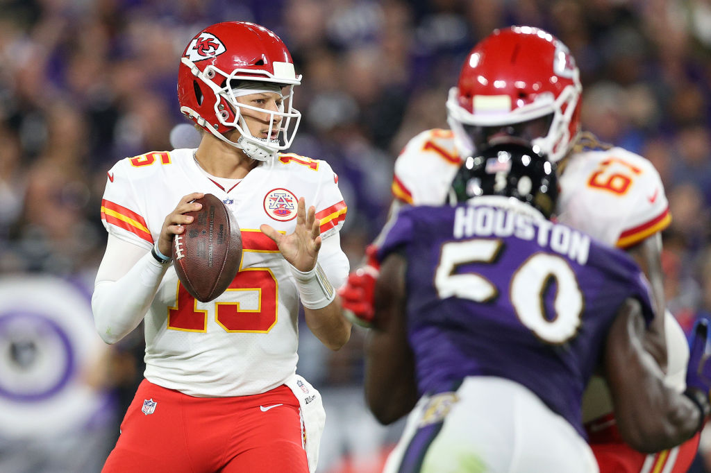 Patrick Mahomes' Brother Jackson Dumps Water on Ravens Fan