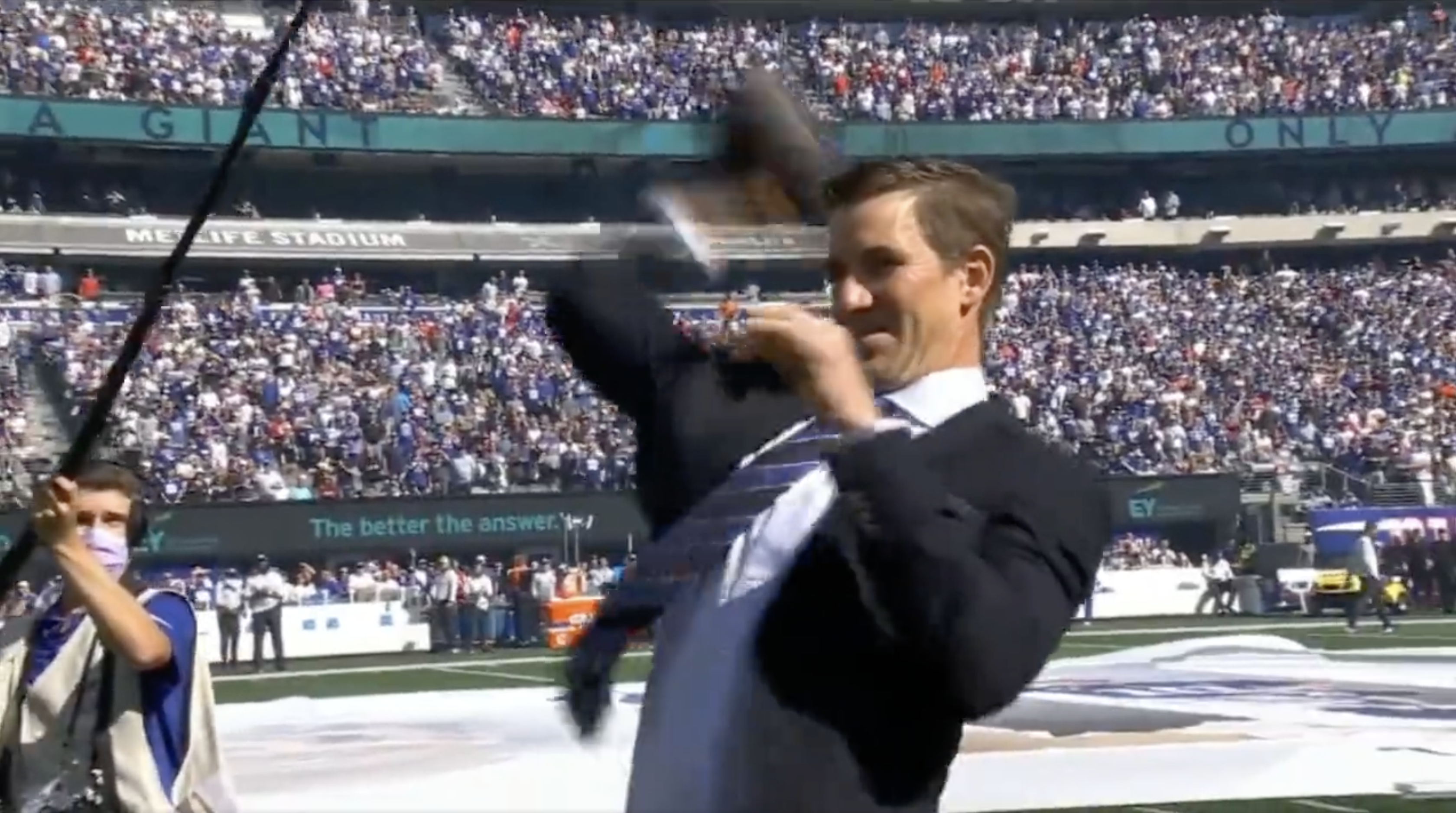 Eli Manning Danced On The Patriots' Grave During His Jersey Retirement