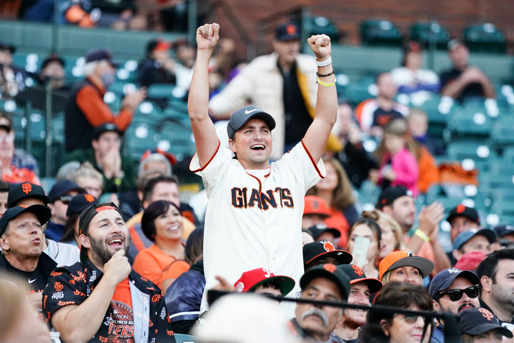 Fan Celebrates Divorce On The Jumbotron At San Francisco Giants Game