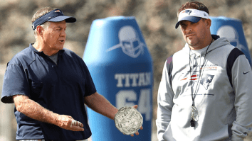 Bill Belichick Reportedly Handing Out Giant Wads Of Cash To His Assistants Is A King Move