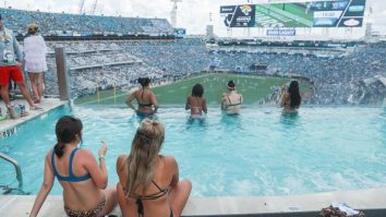 The Jacksonville Jaguars Lifeguard Has A Hilarious Piece Of Advice For People Who Are Drowning