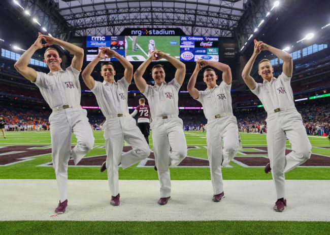 Texas A&M Aggies Yell leader Midnight Yell