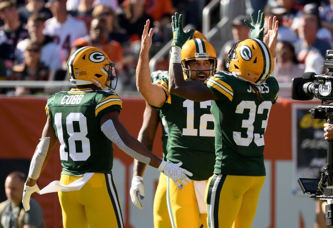 Rodgers: Bears fan's double bird prompted 'I still own you