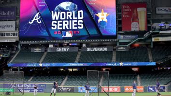 Astros Offering Tempting New Doritos Nachos At Game 1 Of World Series