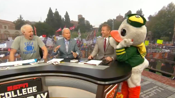 The Oregon Duck Showed Up At College Gameday And Would Not Stop Causing Hilarious Chaos