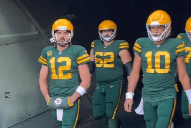 Packers in throwback 1950s uniform today vs Washington: Twitter reacts