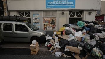 France Is Covered In Trash Because Garbage Workers Don’t Want To Work More Than 21 Hours A Week