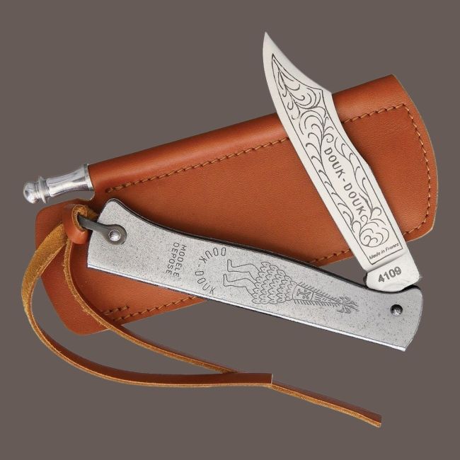 This French-made Artisan Douk Douk Knife Is The Perfect Gift For Collectors