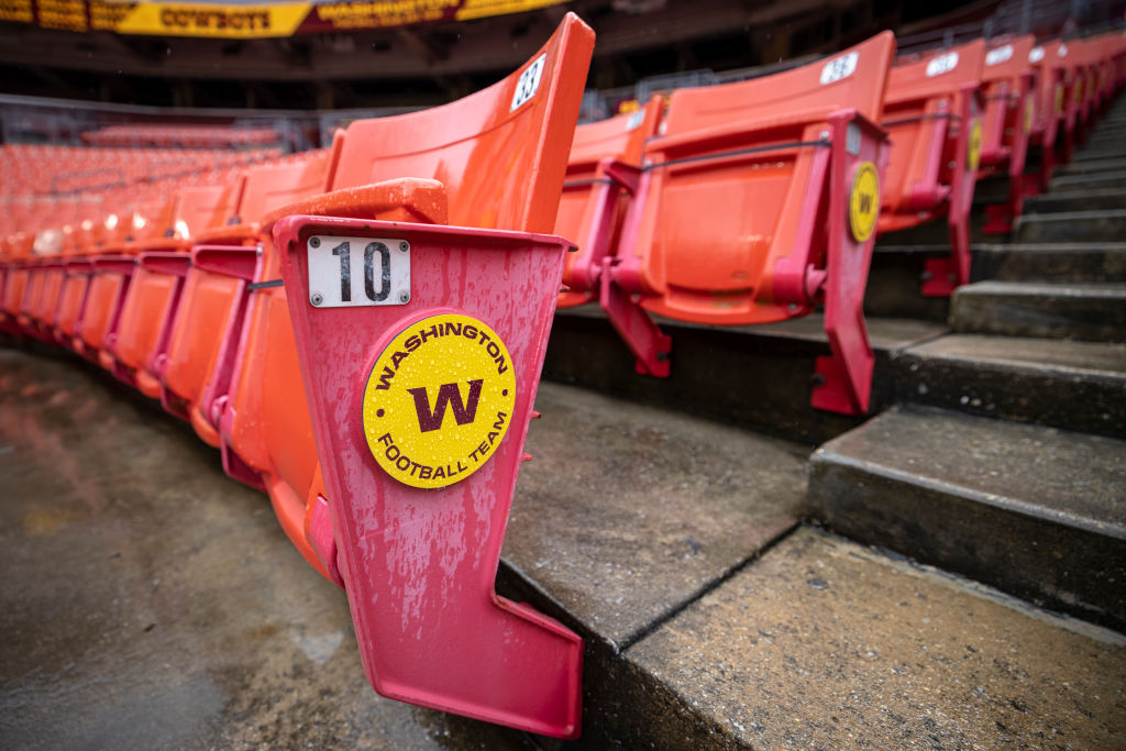 FedEx Field Crowd Gets Dumped on During WFT vs Seahawks