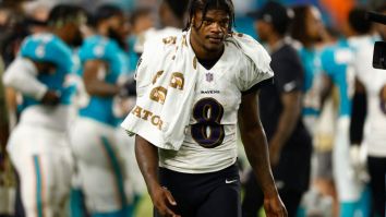 Video Shows A Sick Lamar Jackson Struggling To Walk Into Stadium, Is Out With Mysterious Illness