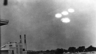 Pilot Who Witnessed UFOs Over Florida Says What He Observed Is Not Aeronautically Possible