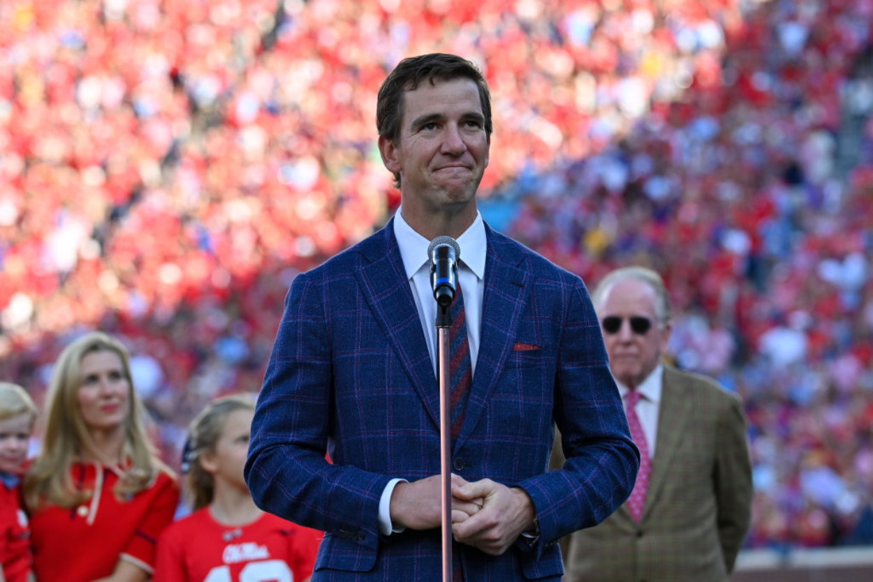 Eli Manning Receives 3 FCC Complaints After Middle Fingers On ESPN